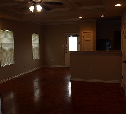 3rd image of 6422 Attucks Ln