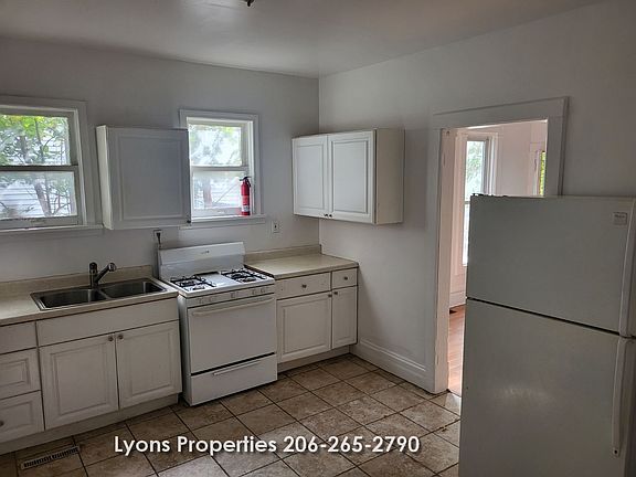 3rd image of 606 S 6th St #1