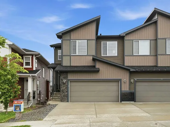 26 W Crestbrook Dr SW, Calgary, AB T3B 6G3