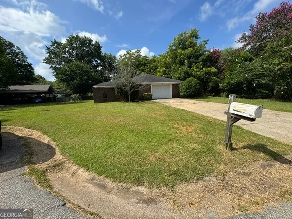 102 Modred Ct, Warner Robins, GA 31093