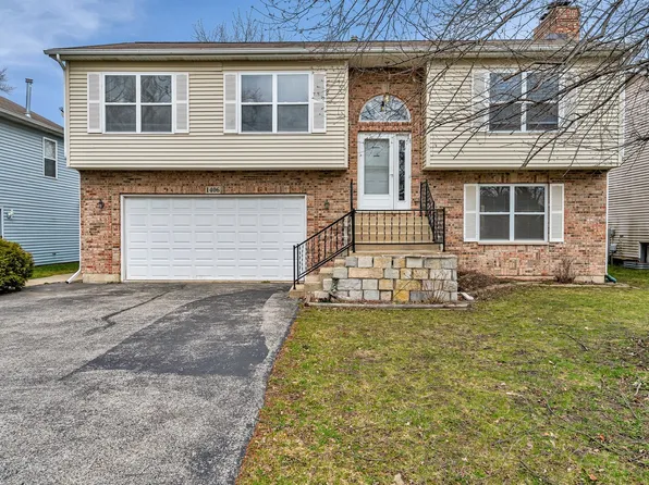 1406 Teakwood Ln, Crystal Lake, IL 60014