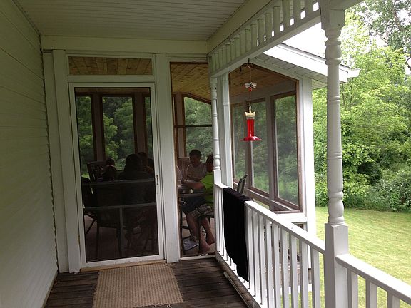 Screened-In Porch