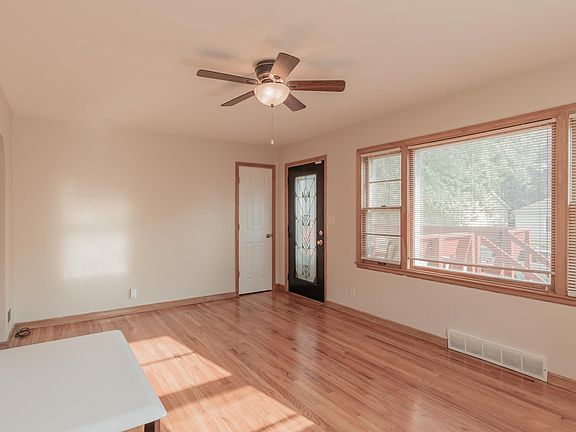 2nd image of 4541 Orchard St