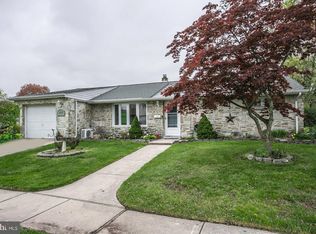 2515 Winton Dr, Bristol, PA 19007