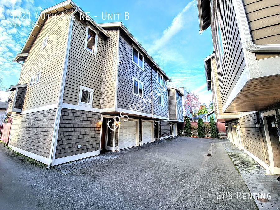 1st image of 5021 40th Ave NE Unit B