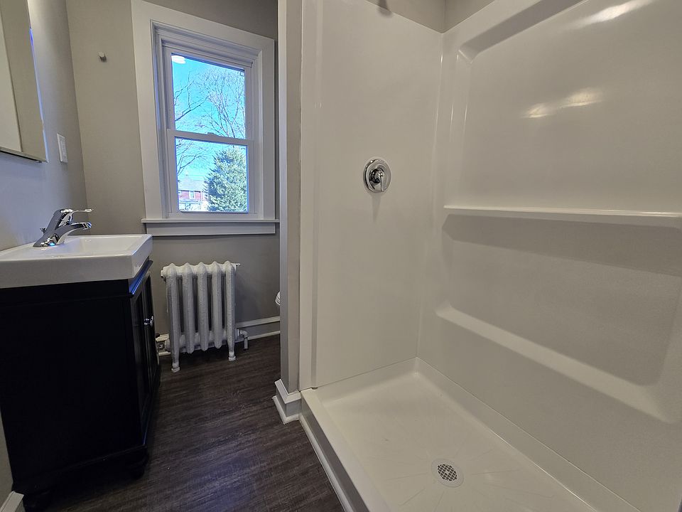 Fully renovated bathroom