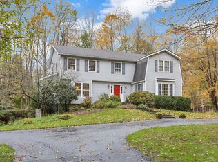 4 Appian Ln, Katonah, NY 10536