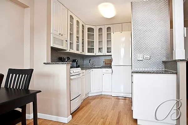 Sold by Bellmarc Realty | media 7