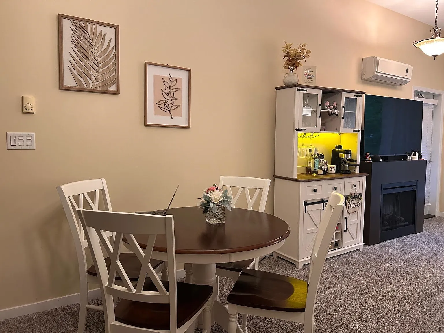 3 bed, 1300 sqft, $3,400 — Photo 2