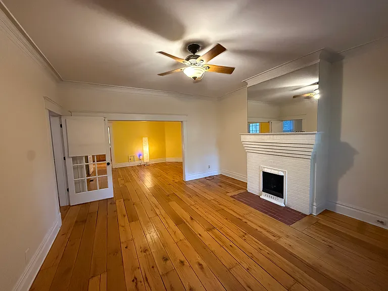 1019 Gloria Ave — Photo 8