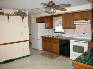 881 Kingswood Ln, Danielsville, PA 18038