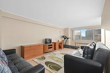Sold by Thomas Lipovetsky, LREB