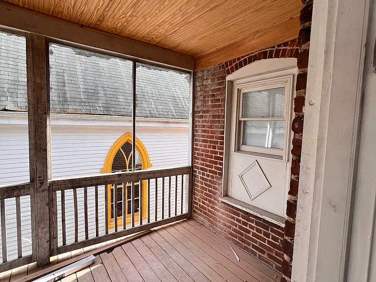 1005 W High St — Photo 6