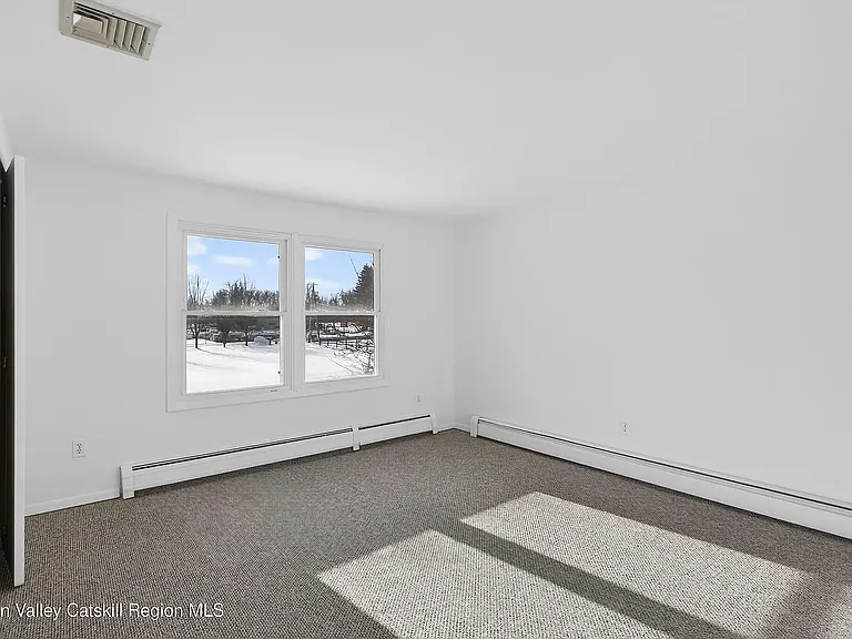 131 Barbarossa Ln — Photo 19