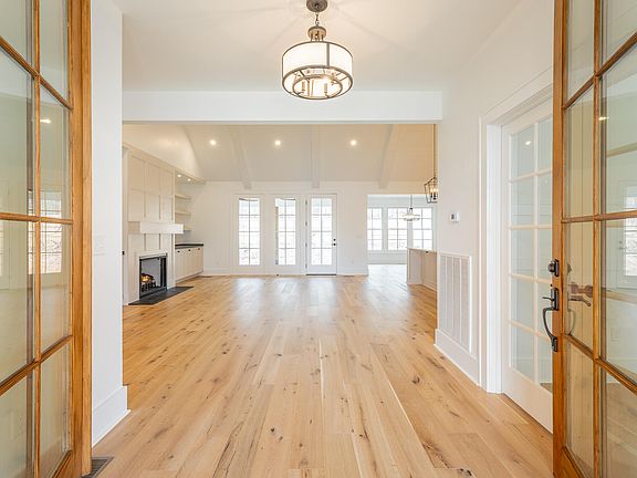 4th image of 498 Hargis Rd