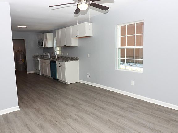3rd image of 441 Morgan Ave
