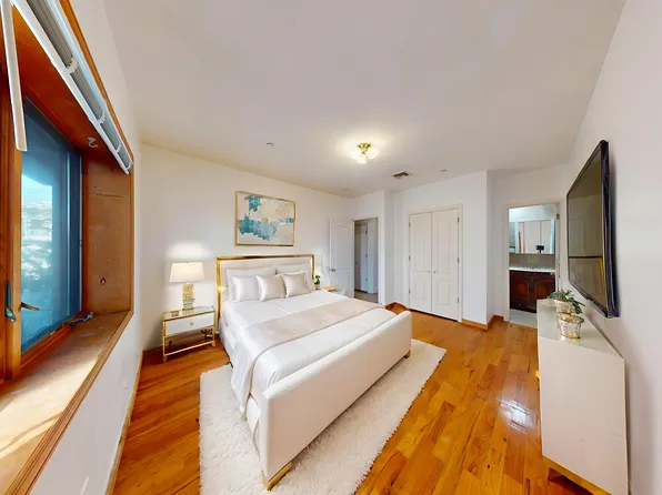 542 Brooklyn Avenue image 7 of 18