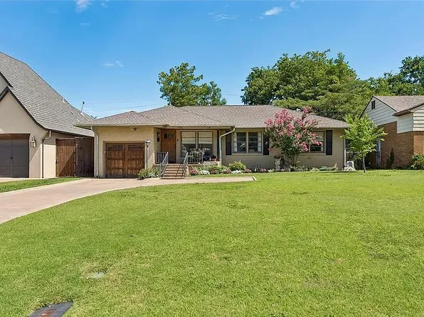 1105 Bedford Dr, Nichols Hills, OK 73116