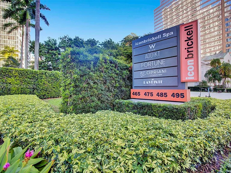 475 Brickell Ave #5010 — Photo 2