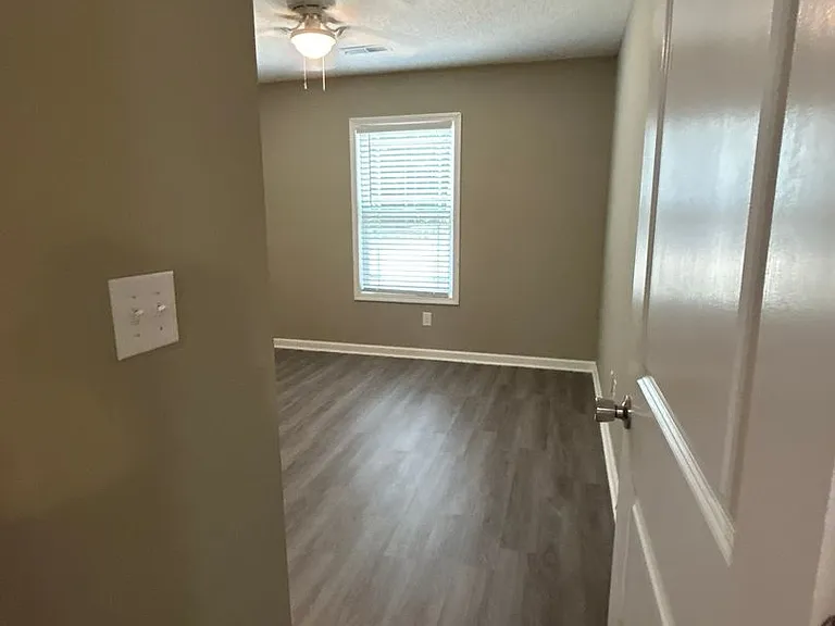 2570 Tindal Rd — Photo 26