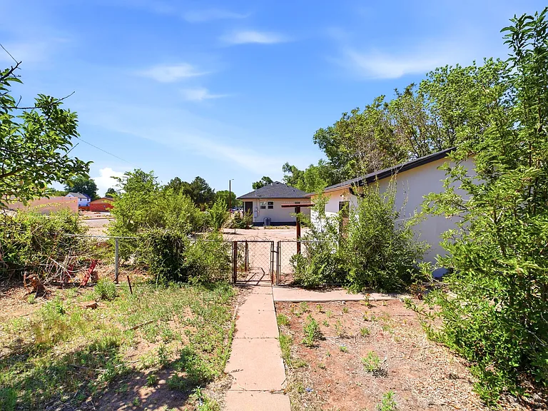 330 Jefferson St — Photo 57