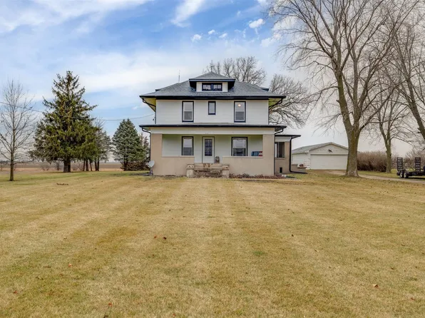 1715 E Howard St, Pontiac, IL 61764