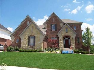 6394 Annapolis Dr, Washington, MI 48094