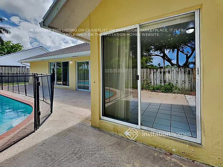 21841 SW 97th Ct — Photo 16
