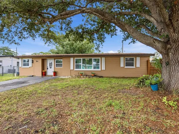 8362 Pelican Rd, Englewood, FL 34224