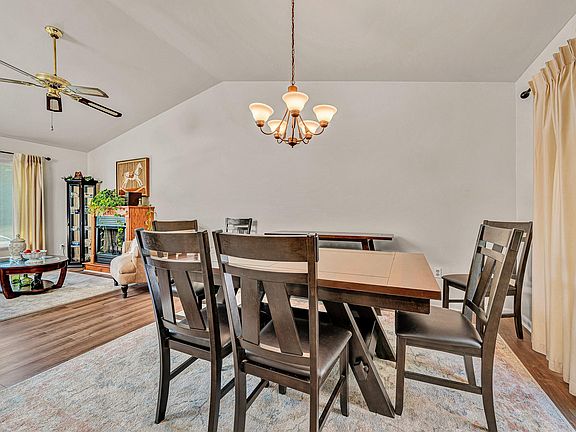 4th image of 8034 Forest Edge Dr