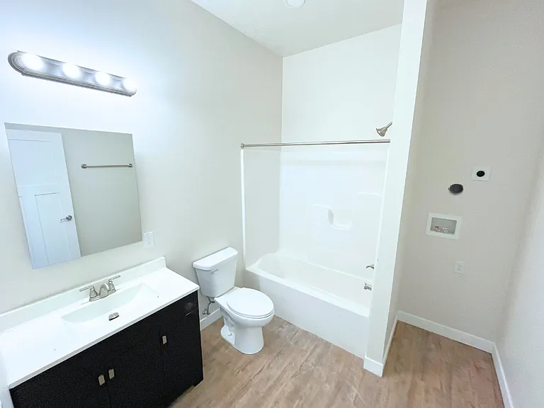 Le Mars 38-Unit (Royal Park Apartments) — Photo 17