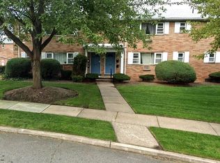 39-01 Dobrin Ct #1, Fair Lawn, NJ 07410
