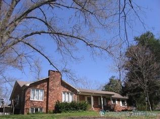 1640 Coles Campground Rd, Murray, KY 42071