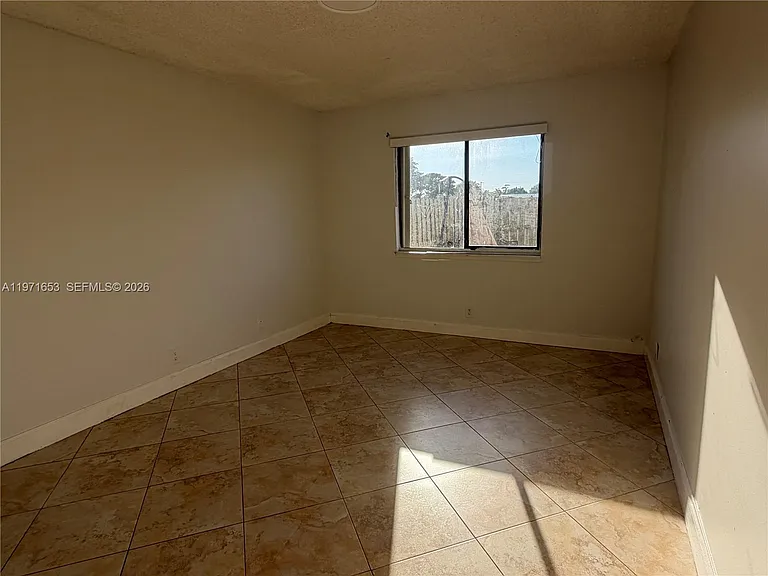3655 NW 111th Ter — Photo 9