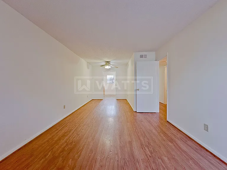1639 11th Pl S — Photo 18
