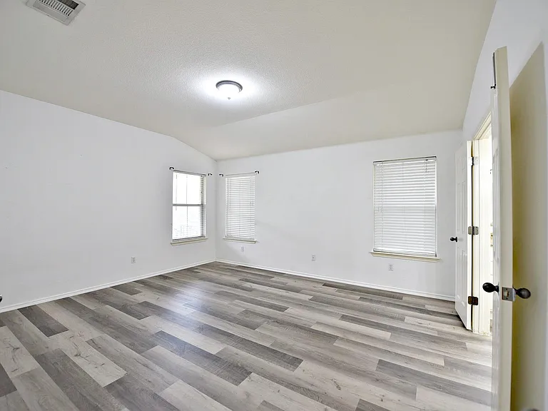 16504 Castletroy Dr — Photo 12