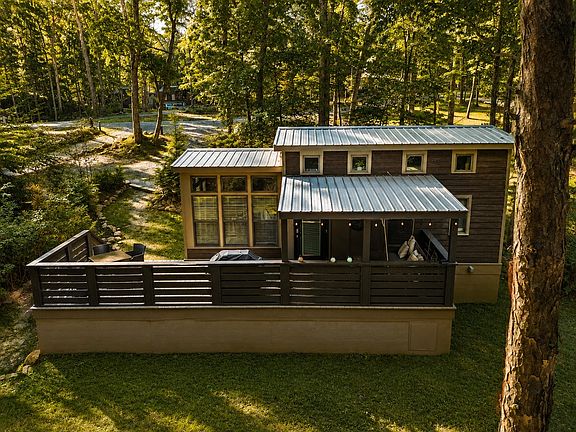2nd image of 476 Deer Lick Trl