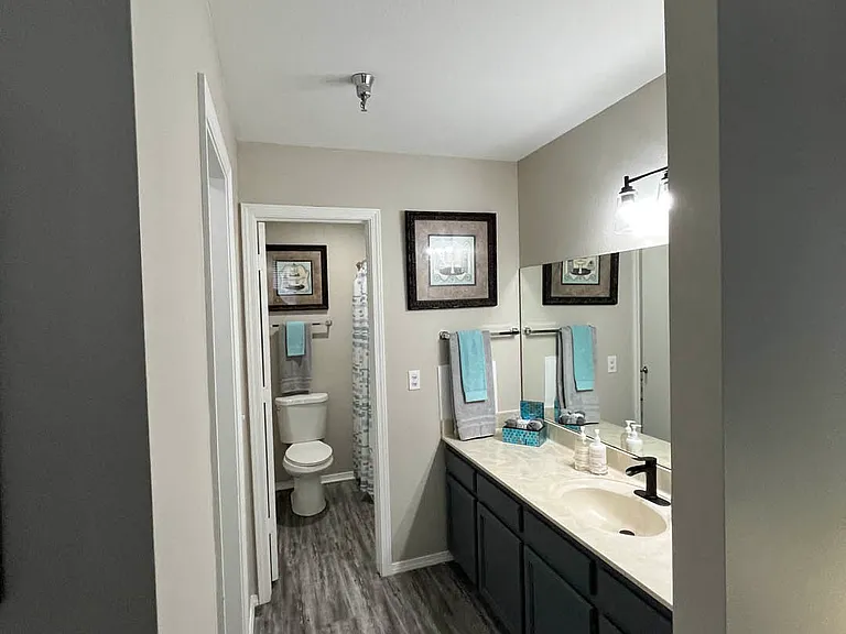 The Lodge Apartments — Photo 23