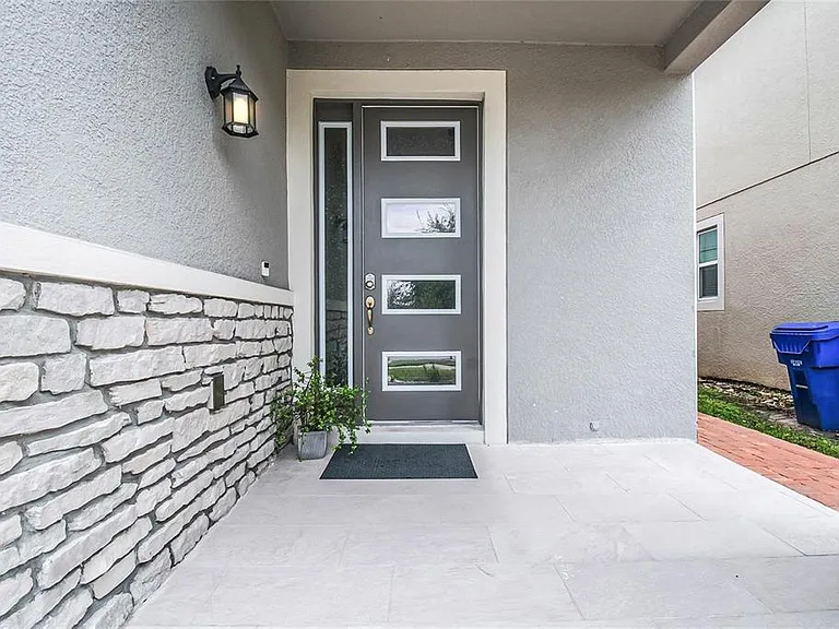 2495 Rapollo Dr — Photo 3