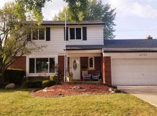 13755 Arnold Dr, Warren, MI