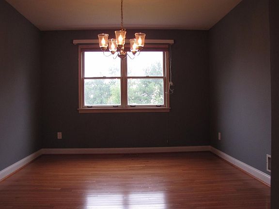 3rd image of 132 Gentry Dr