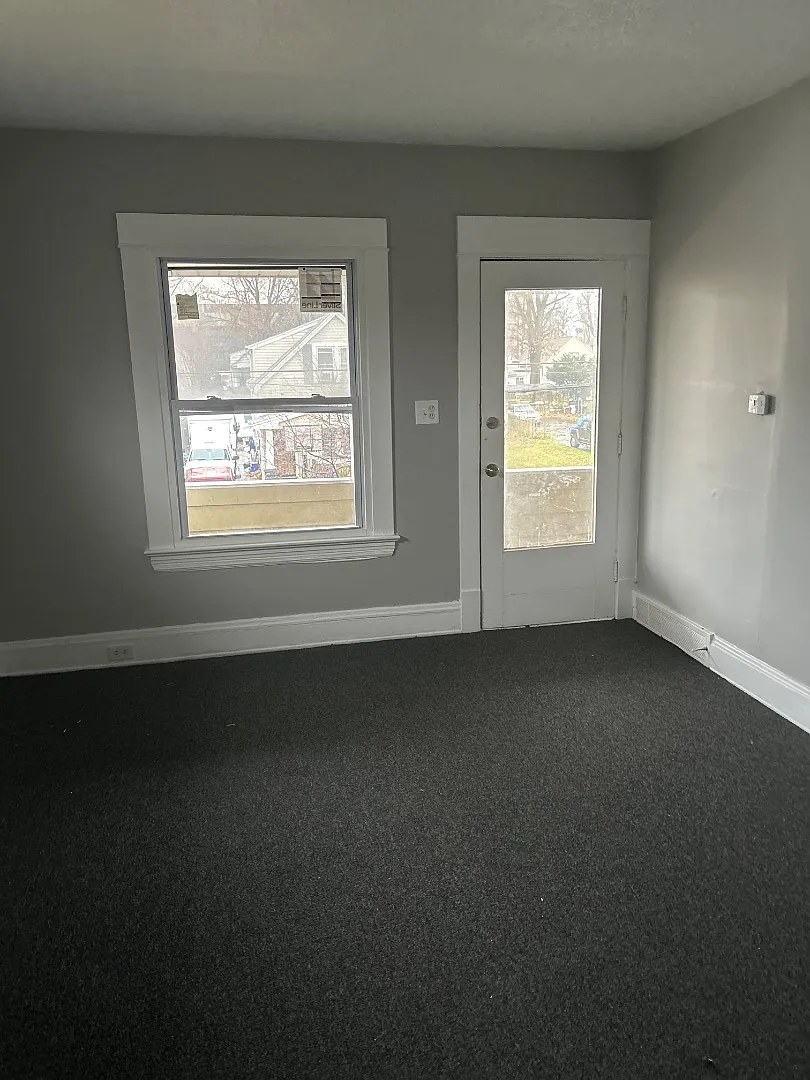 Unit Photo - 6807 Clement Ave