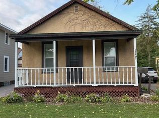 2121 Market St, La Crosse, WI 54601