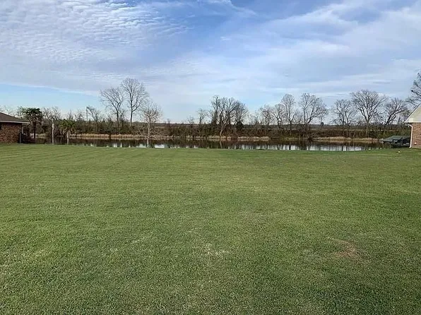 314 Riverview Dr, Natchez, LA 71456