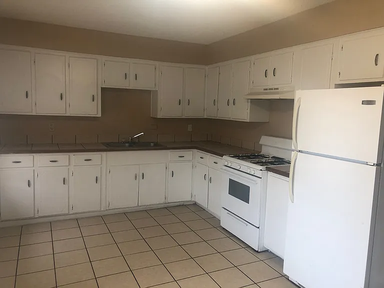1004 Park St — Photo 1