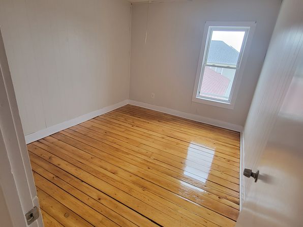 1917 Pleasant St #3R