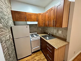 Rented by HOLTON REAL ESTATE INC.