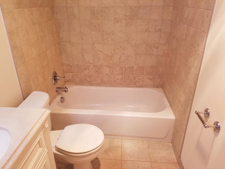 1st image of 4811 180th St SW APT D206