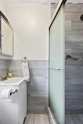 Rented by Dalan Rentals | media 18