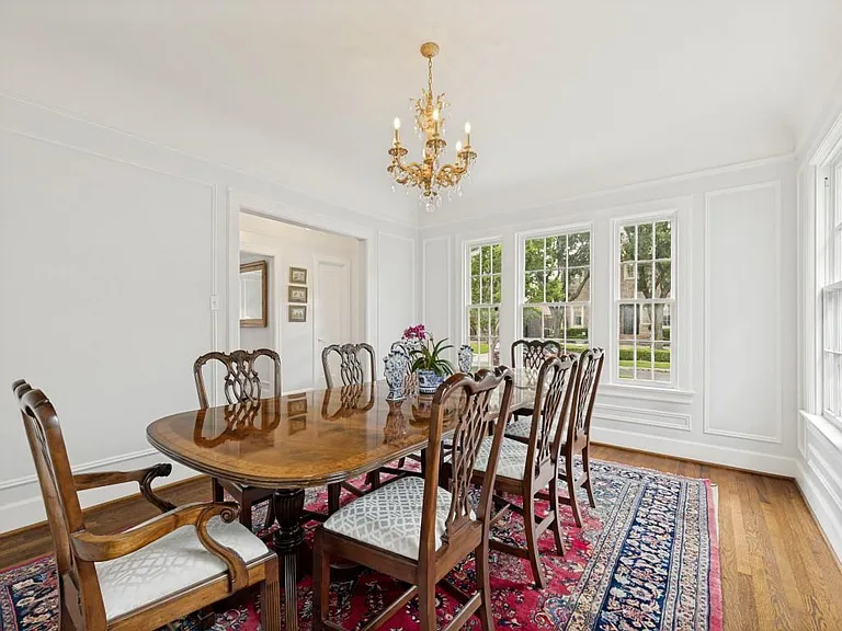 4352 Livingston Ave — Photo 15